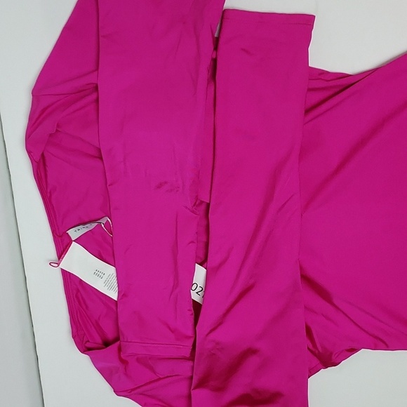 NEW Trina Turk Bijou Long sleeve Swimsuit in Orchid Size Medium - Picture 12 of 16